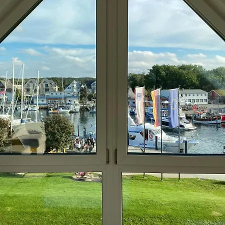 Apartment Hafenloge - Traumblick auf den Niendorfer Hafen bis zur Ostsee- *
